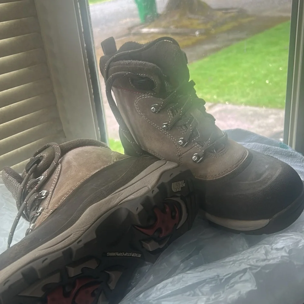 The North Face Brown and Tan Boots/size   7.5women’s euc / great walking /hiking - Picture 2 of 7